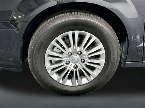 Used 2015 Chrysler Town & Country Touring-L w/ Driver Convenience Group FWD image 29