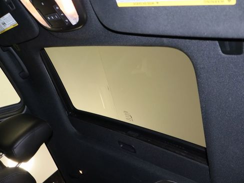 Used 2020 Jeep Grand Cherokee Limited w/ Trailer Tow Group IV image 25