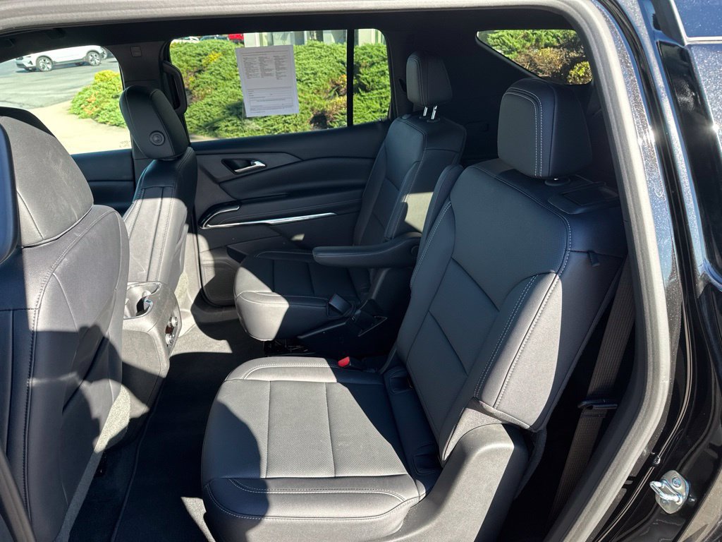 Used 2026 Chevrolet Traverse LT AWD/4WD image 28