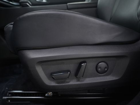 Used 2024 Nissan Rogue SV w/ SV Premium Package image 25