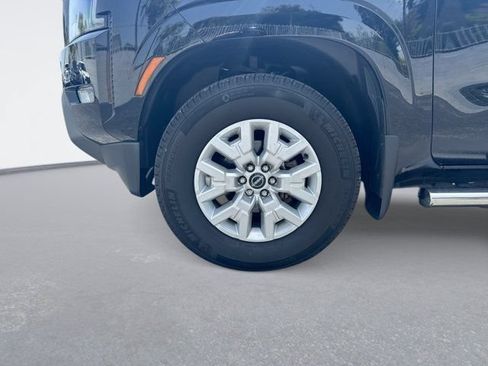 Used 2024 Nissan Frontier SV w/ SV Convenience Package RWD image 12