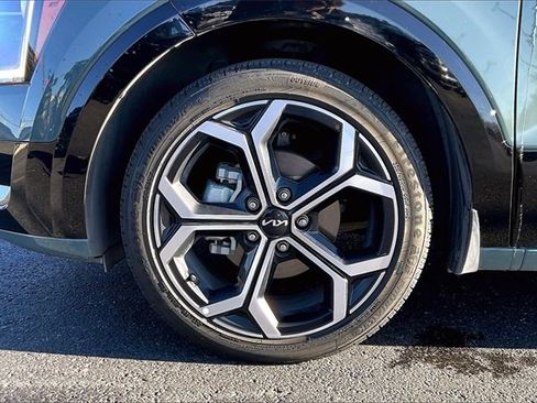 Used 2023 Kia Niro EX Touring image 8