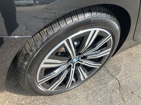 Used 2025 BMW 330i xDrive Sedan w/ Convenience Package image 43