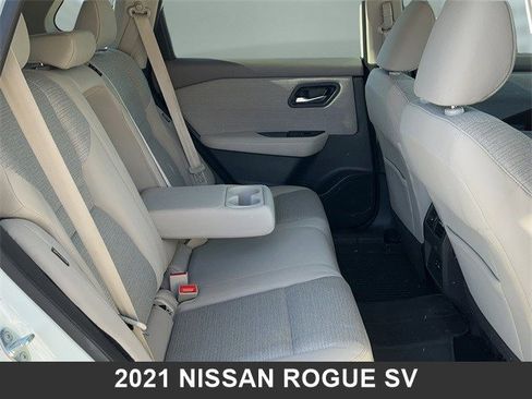 Used 2021 Nissan Rogue SV image 15