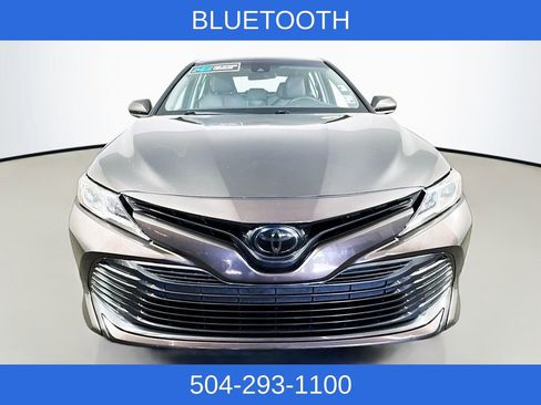 Used 2018 Toyota Camry LE image 2