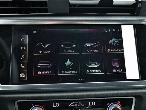 New 2025 Audi Q3 2.0T Premium image 35