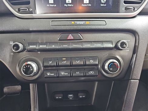Used 2021 Kia Sportage LX image 28