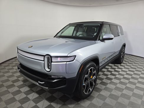 Used 2024 Rivian R1S Adventure AWD/4WD image 1