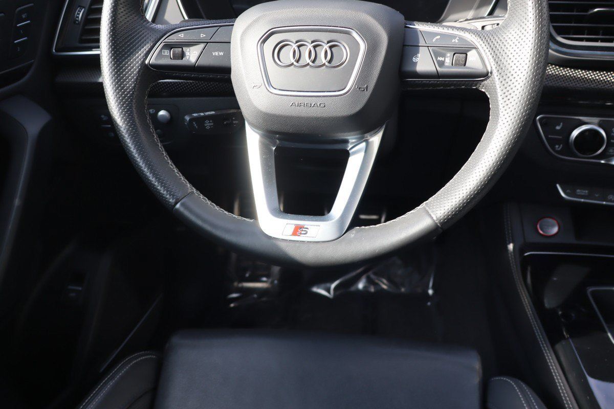 Used 2023 Audi SQ5 Prestige w/ Prestige Package AWD/4WD image 18