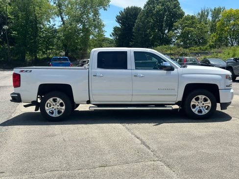 Used 2018 Chevrolet Silverado 1500 LTZ Z71 AWD/4WD image 8