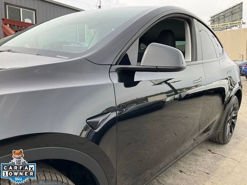 Used 2024 Tesla Model Y Long Range image 94