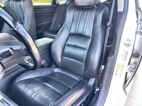 Used 2021 Honda Accord EX-L image 11