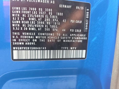 Used 2025 Volkswagen ID. Buzz Pro S Plus AWD/4WD image 6