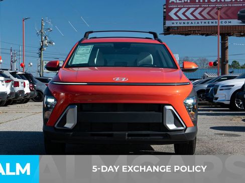 Used 2025 Hyundai Kona SEL image 4