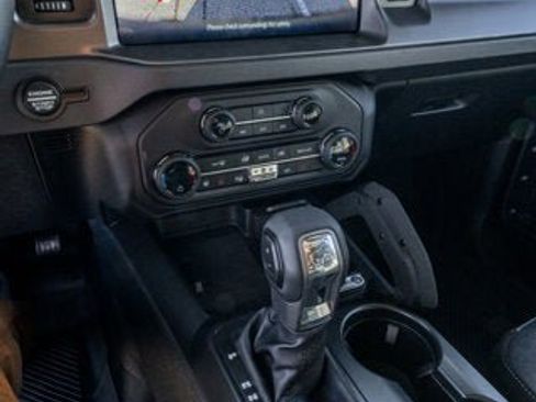 New 2025 Ford Bronco Badlands AWD/4WD image 40