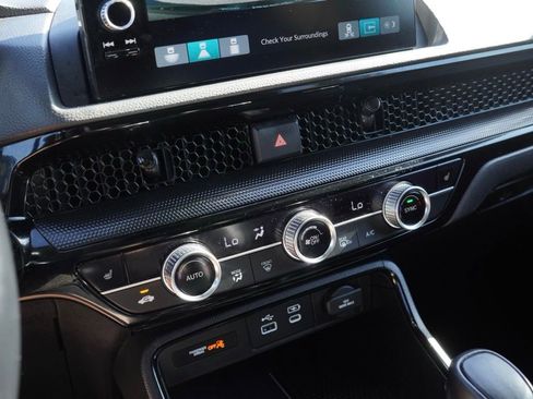 Used 2025 Honda CR-V EX-L image 16