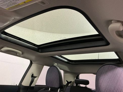 Certified 2025 MINI Cooper 2-Door Hardtop FWD image 22