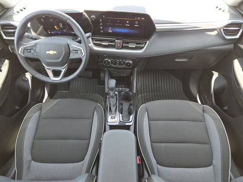 Used 2024 Chevrolet TrailBlazer LT w/ Convenience Package FWD image 22