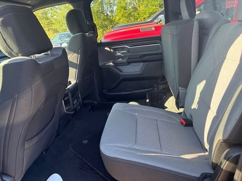 Used 2022 RAM 1500 Big Horn AWD/4WD image 9