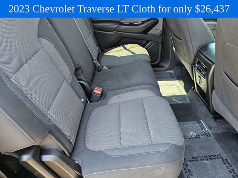 Used 2023 Chevrolet Traverse LT FWD image 13