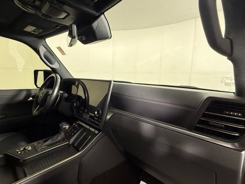 Used 2024 Lexus GX 550 AWD/4WD image 33