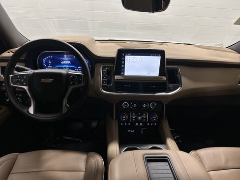 Used 2024 Chevrolet Tahoe Premier w/ Premium Package AWD/4WD image 29
