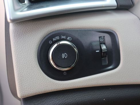 Used 2016 Cadillac SRX Premium image 36