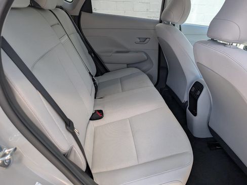 Used 2024 Hyundai Kona SEL FWD image 9