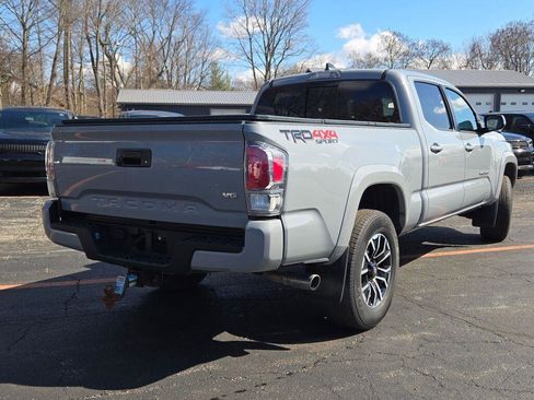 Used 2021 Toyota Tacoma TRD Sport image 12