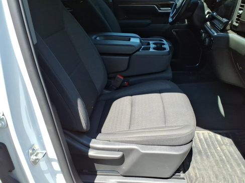 Used 2025 Chevrolet Silverado 1500 LT AWD/4WD image 6