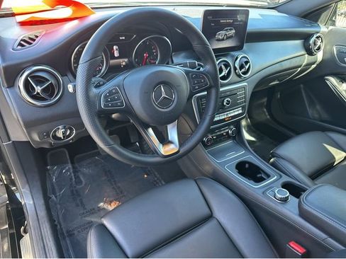 Used 2019 Mercedes-Benz GLA 250 image 7