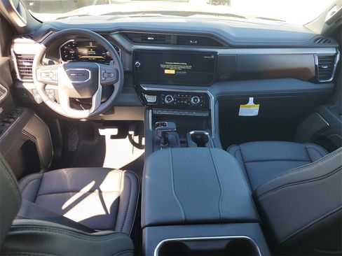 New 2026 GMC Sierra 1500 Denali w/ Denali Reserve Package image 7