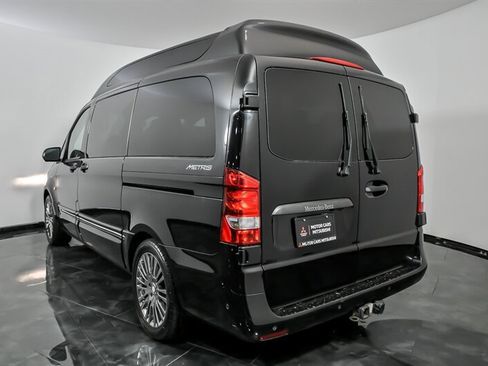 Used 2018 Mercedes-Benz Metris Passenger image 6