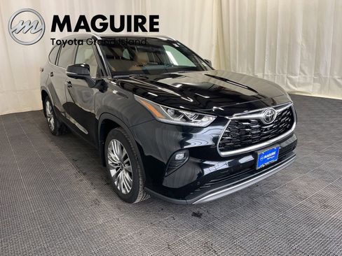 Used 2024 Toyota Highlander Platinum AWD/4WD image 33