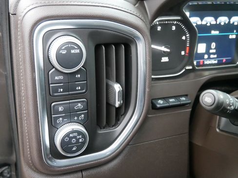 Used 2021 GMC Sierra 2500 Denali w/ Denali Ultimate Package image 17