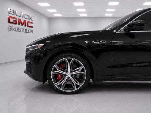 Used 2019 Maserati Levante Trofeo AWD/4WD image 5