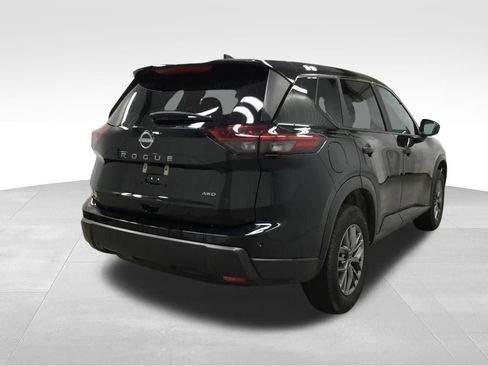 Used 2024 Nissan Rogue S image 12
