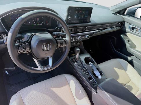 Used 2022 Honda Civic Sport Touring image 9