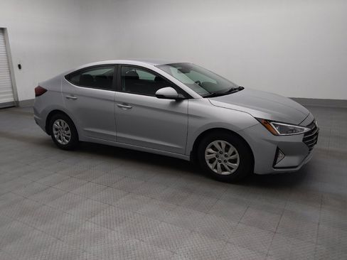 Used 2020 Hyundai Elantra SE w/ Cargo Package (C1) FWD image 11