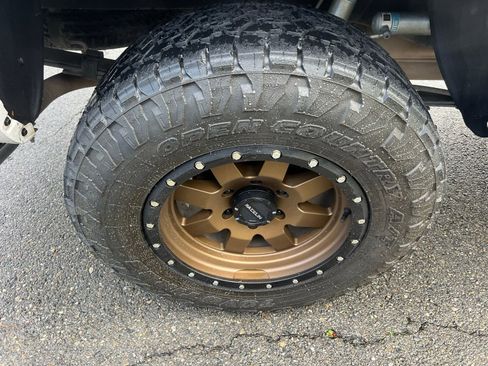 Used 2020 Toyota Tacoma SR5 image 16