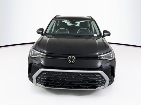 Used 2025 Volkswagen Taos S FWD image 2