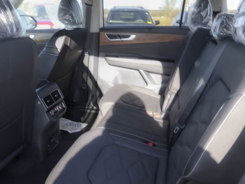 New 2026 Volkswagen Atlas SE image 31