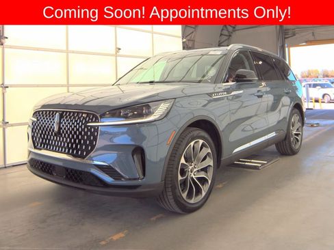 Used 2025 Lincoln Aviator Reserve w/ Illumination Package image 1