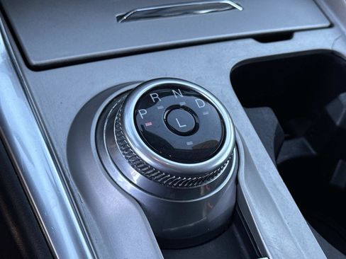 Used 2021 Ford Explorer XLT w/ Equipment Group 202A image 16