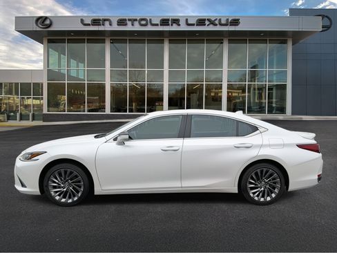 Used 2025 Lexus ES 300h w/ Technology Package image 6