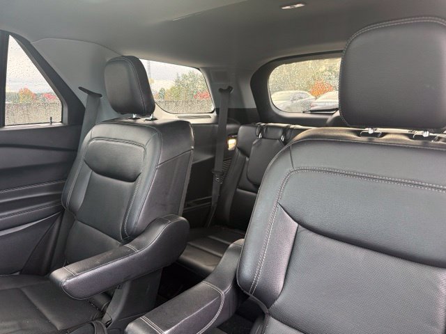 Used 2021 Ford Explorer Limited w/ Hybrid Equipment Group 310A AWD/4WD image 12