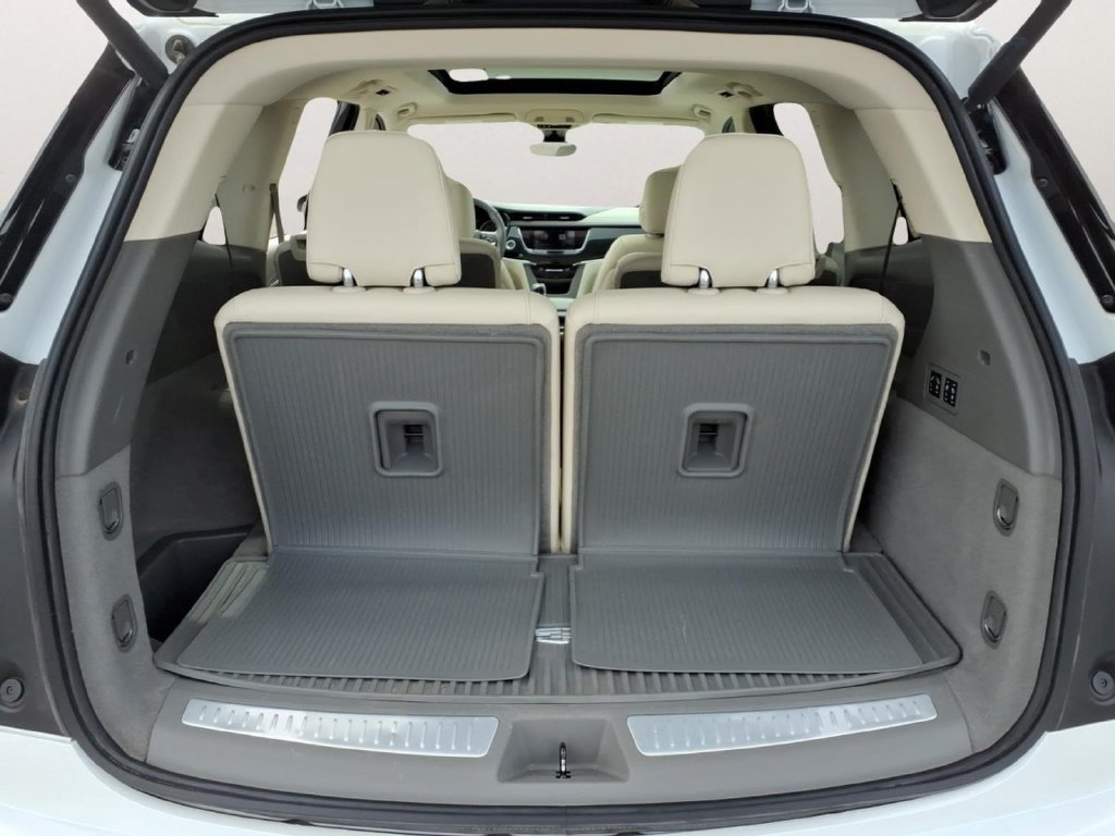 Certified 2020 Cadillac XT6 Premium Luxury AWD/4WD image 25