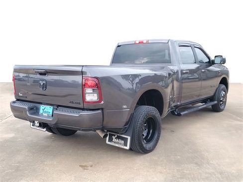 Used 2020 RAM 3500 Big Horn w/ Night Edition image 4