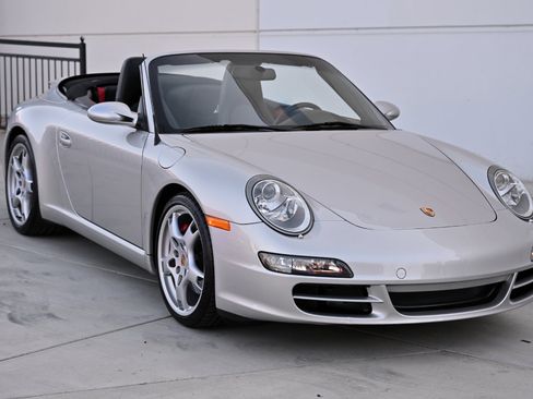 Used 2005 Porsche 911 Carrera S RWD image 14