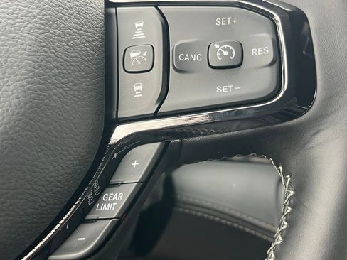 New 2026 RAM 3500 Limited AWD/4WD image 19